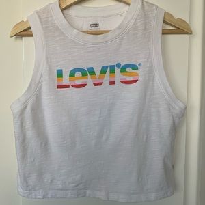 Levi crop top